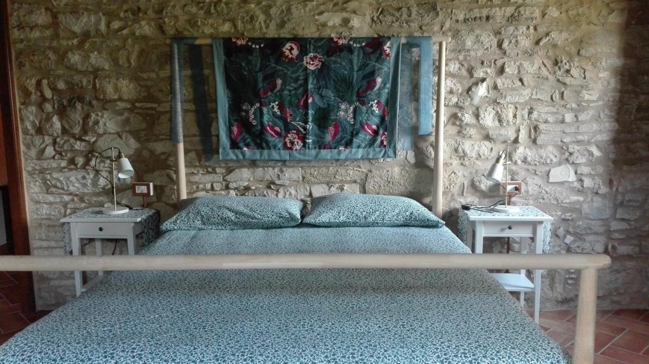 Casale Le Fontanelle Hotel Monte Grimano Terme Eksteriør billede